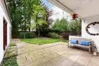 teilüberdachte Terrasse