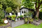 Gartenhaus mit Terrasse