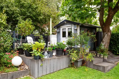 Gartenhaus mit Terrasse