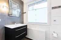 modernisiertes Gäste-WC im EG