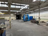 Multifunktionshalle mit teilweiser Bekranung