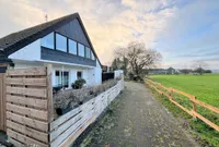 Halb frei, ganz charmant  die Natur im Blick.