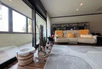 Halb frei, ganz charmant  die Natur im Blick.