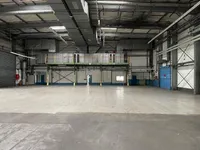 Halle mit Kranbahn. PROVISIONSFREI