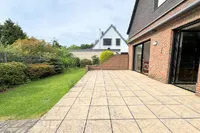 Terrasse  und  Garten
