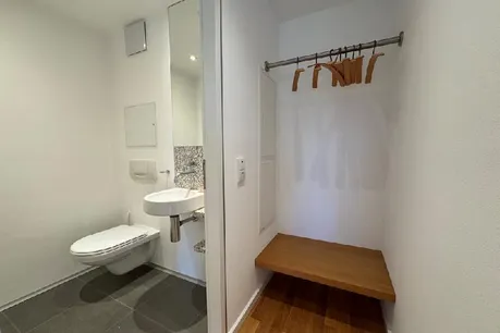 Gäste-WC/Garderobe