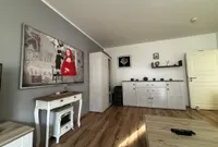 Ein Haus, zwei Möglichkeiten  und Sie entscheiden, wie viele Türen offenstehen.