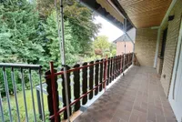 ... zum Balkon