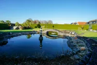 ... auf traumhaft schönem Grundstück