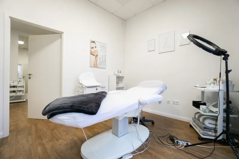 Abgetrennter Nebenraum Ansicht 1