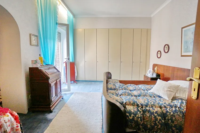 Schlafraum im OG ...