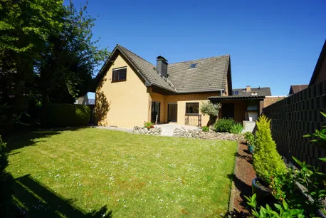 ... auf 705 m² Grundstück