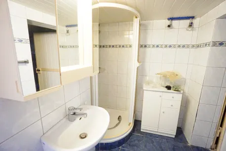 Dusche im Keller