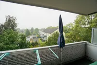 ... zum Balkon