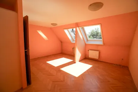 Schlafzimmer 2 (teilbar)