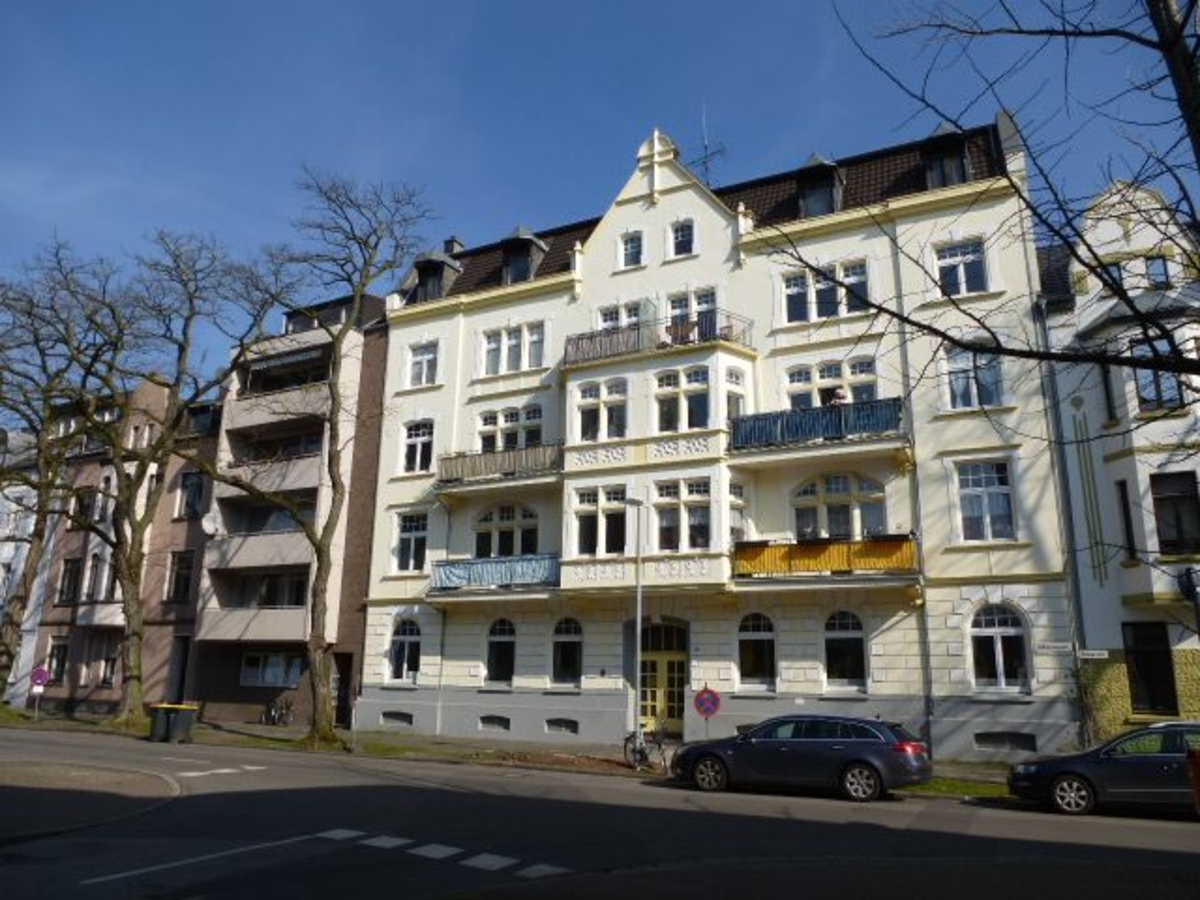Liebevoll saniertes 16-Familienhaus in Krefeld