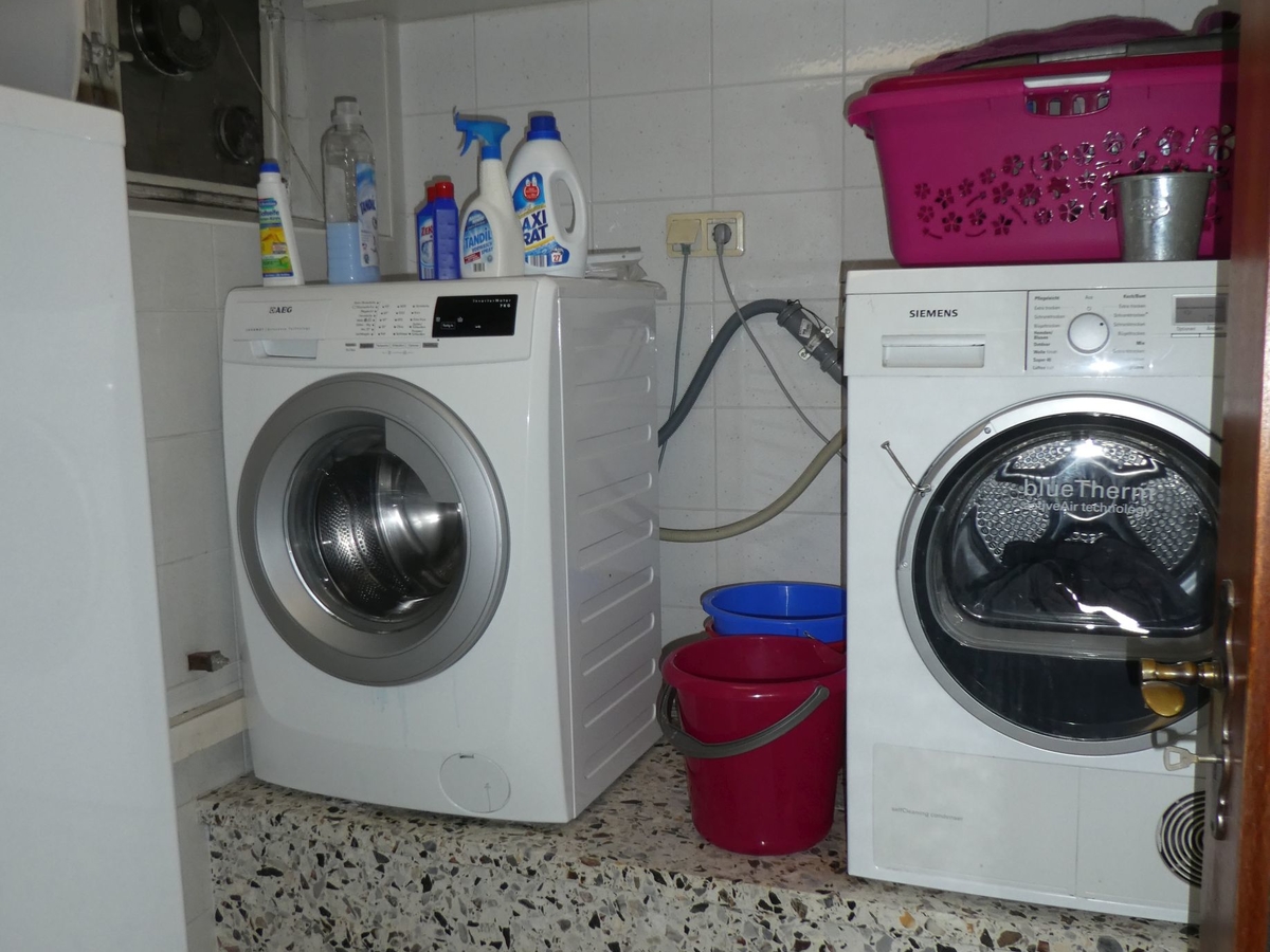 Waschmaschine  und  Trockner