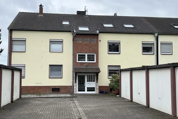 Große Maisonette-Wohnung mit Balkon und Terrasse in Moers-Repelen