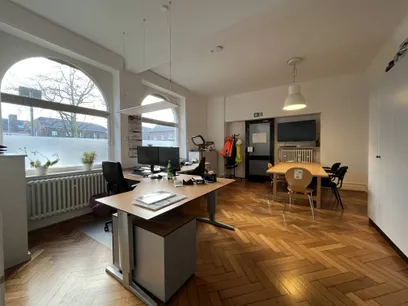 Büro EG