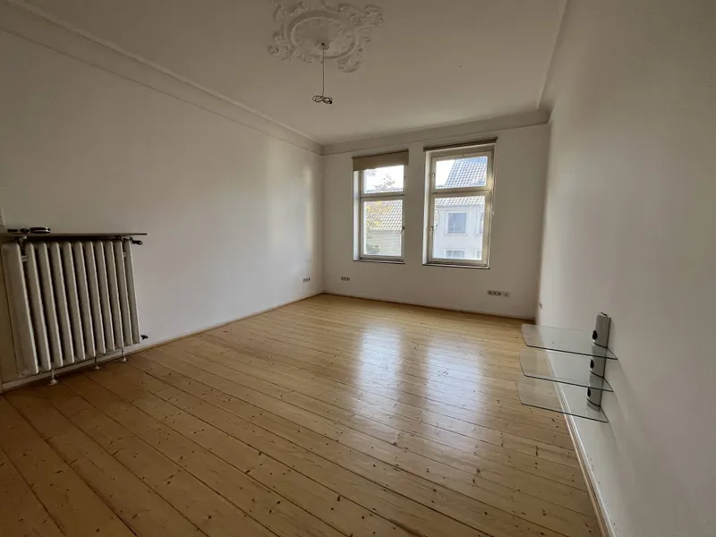 Wohn-/oder Schlafraum im OG