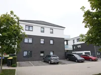 Stellplatz neben dem Haus