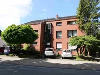 Gepfl. 6-Familienhaus direkt am Jungbornpark