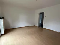 ... mit Austritt auf den Balkon