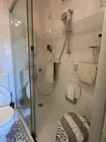... barrierefreier Dusche