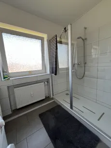 ...großer Dusche