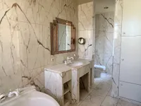 ... Waschtisch, WC