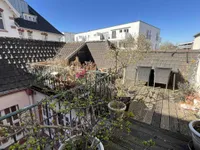 die Dachterrasse (separat über der Wohnung)