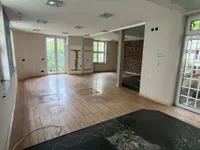 ..nächsten Verkaufs-/Büroraum