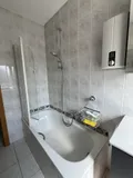 ... Wanne mit Duschmöglichkeit