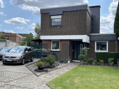 Jetzt neu: Haus zum Kauf in Moers