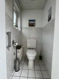 separates WC