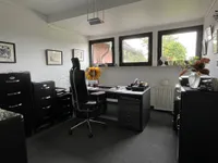 Büro (vor der Küche gelegen)