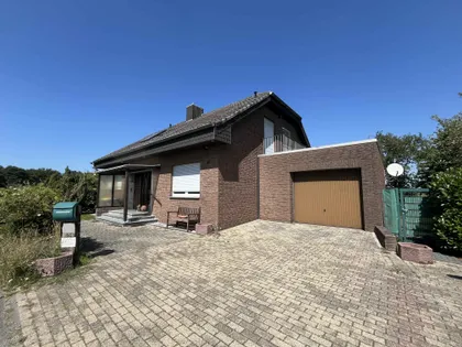 Jetzt neu: Haus zur Miete in Moers