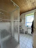 mit Wanne und Dusche