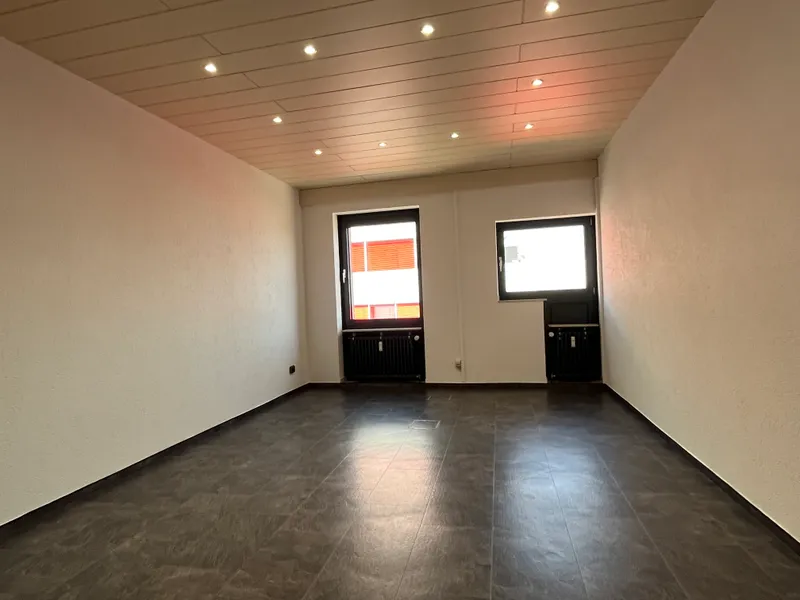 Raum Nr. 2 ebenfalls mit...