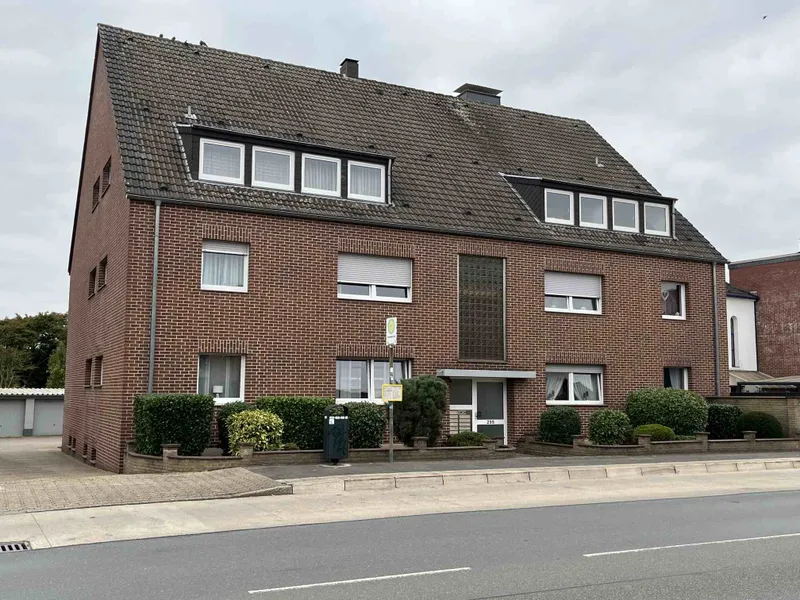 Top-gepflegtes 10-Familienhaus