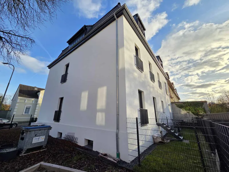 Seiten bzw. Rückansicht