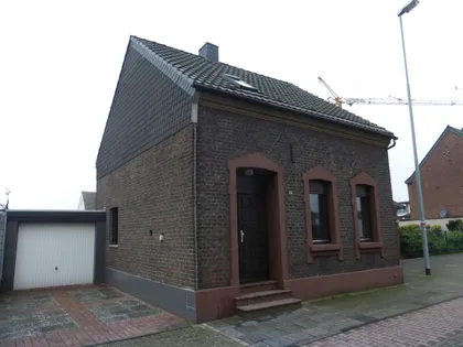 Jetzt neu: Haus zum Kauf in Moers