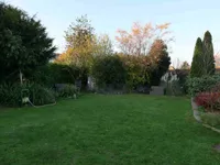 toller, großer Garten ...