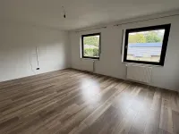 bei Bedarf in zwei Kinderzimmer teilbar