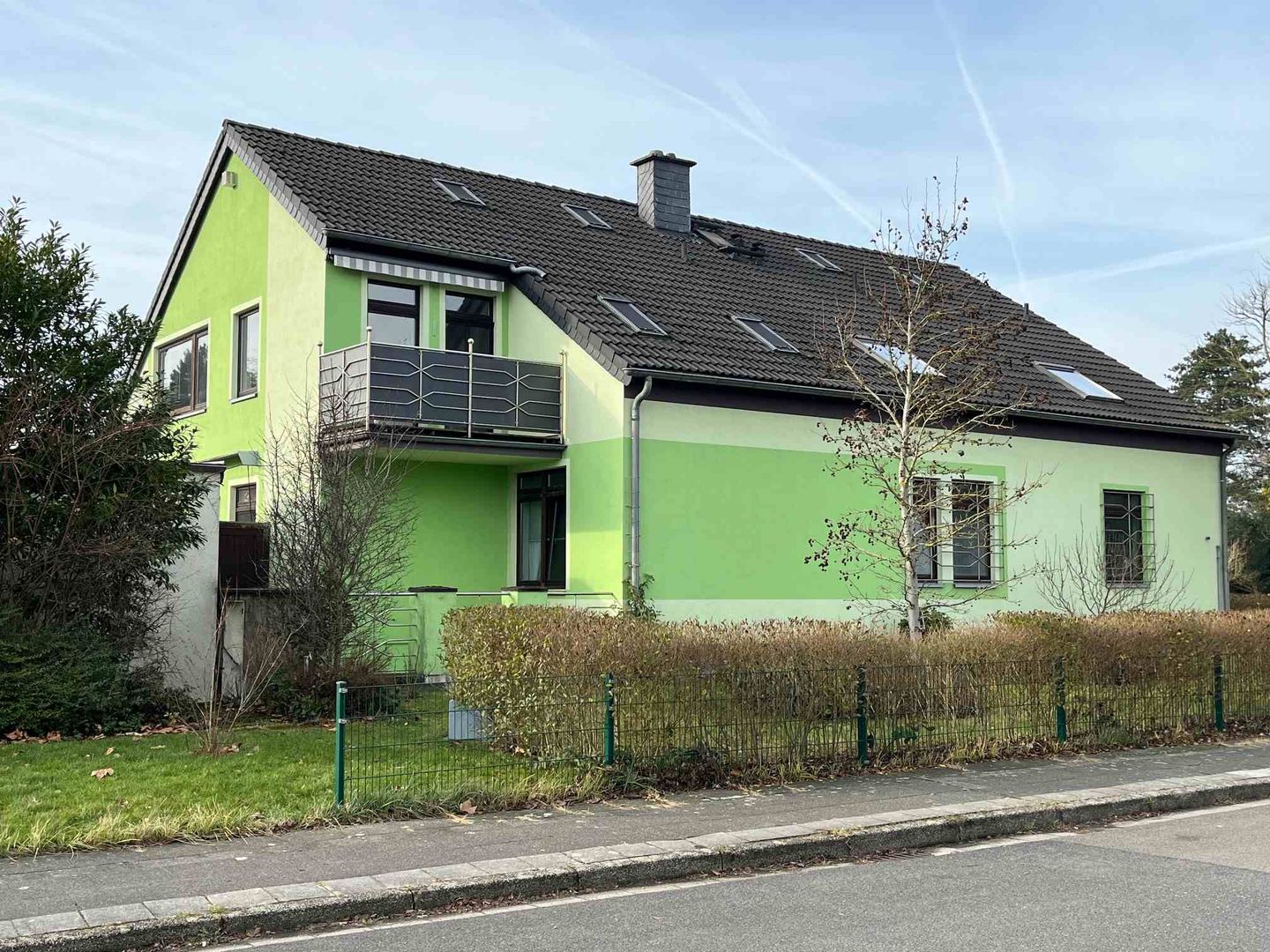 Bildschöne, großzügige 2-Zimmer-Wohnung mit Balkon in Kapellen