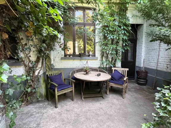 Innenhof mit Terrasse