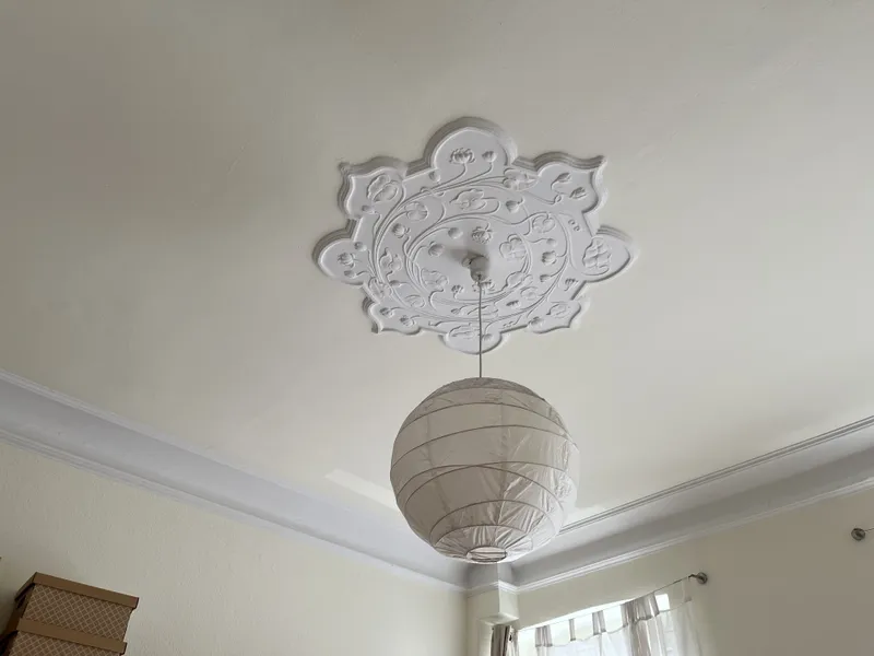 ... mit Stuckelementen