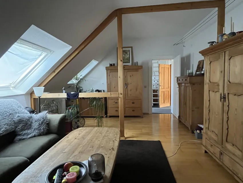 Ein weiterer Wohnraum im DG