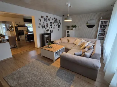 Wohnzimmer mit Kamin