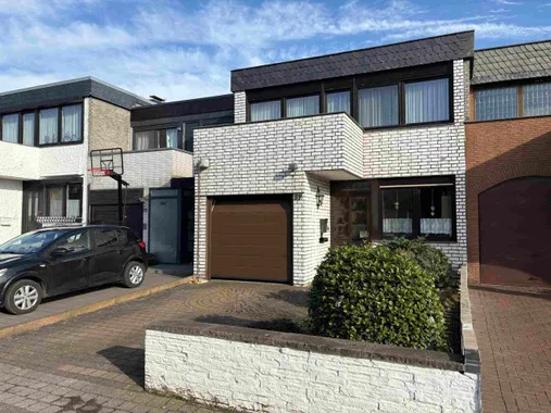 Reihenmittelhaus in begehrter Lage von Moers-Alt-Schwafheim!